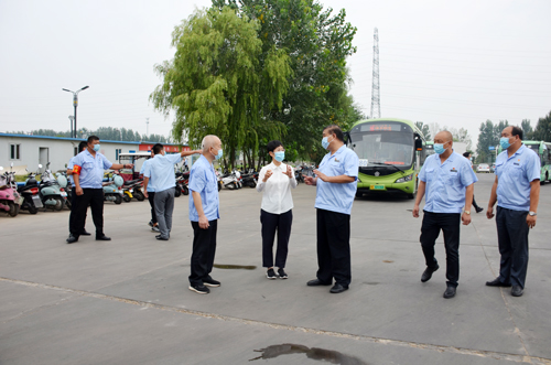市委常委、宣傳部部長(cháng)王飛到我公司 督查全國文明城市建設提升工作