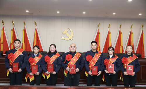 關(guān)于表彰2020年度先進(jìn)集體、先進(jìn)個(gè)人的決定