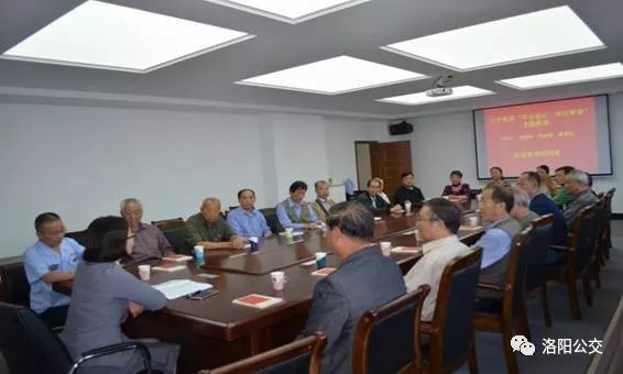 集團黨委為離退休老干部上“不忘初心、牢記使命”主題教育專(zhuān)題黨課