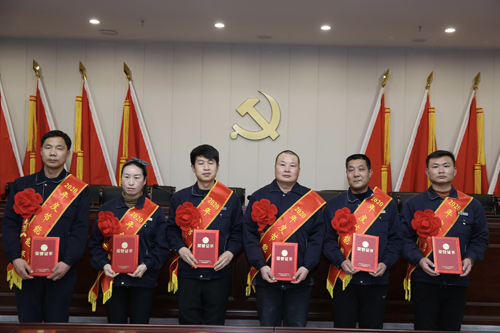 0204 節能能手從左至右依次為 石亞杰、沈小慶、楊興忠、于俊國、權振利、吳偉偉.jpg