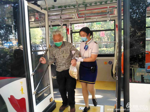 車(chē)靚，服務(wù)也靚01.jpg
